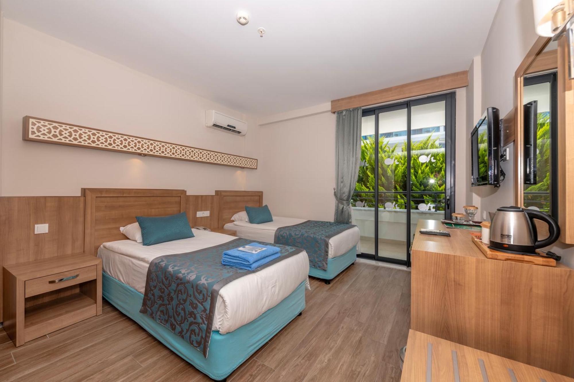 Meryan Hotel Okurcalar Kültér fotó